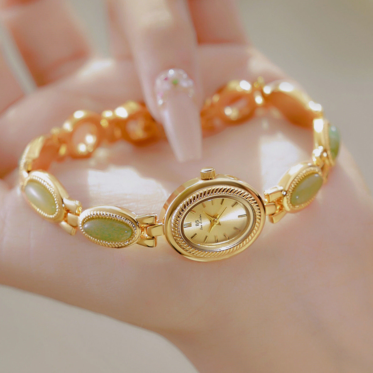 Ladies Waterproof Retro Chain Watch