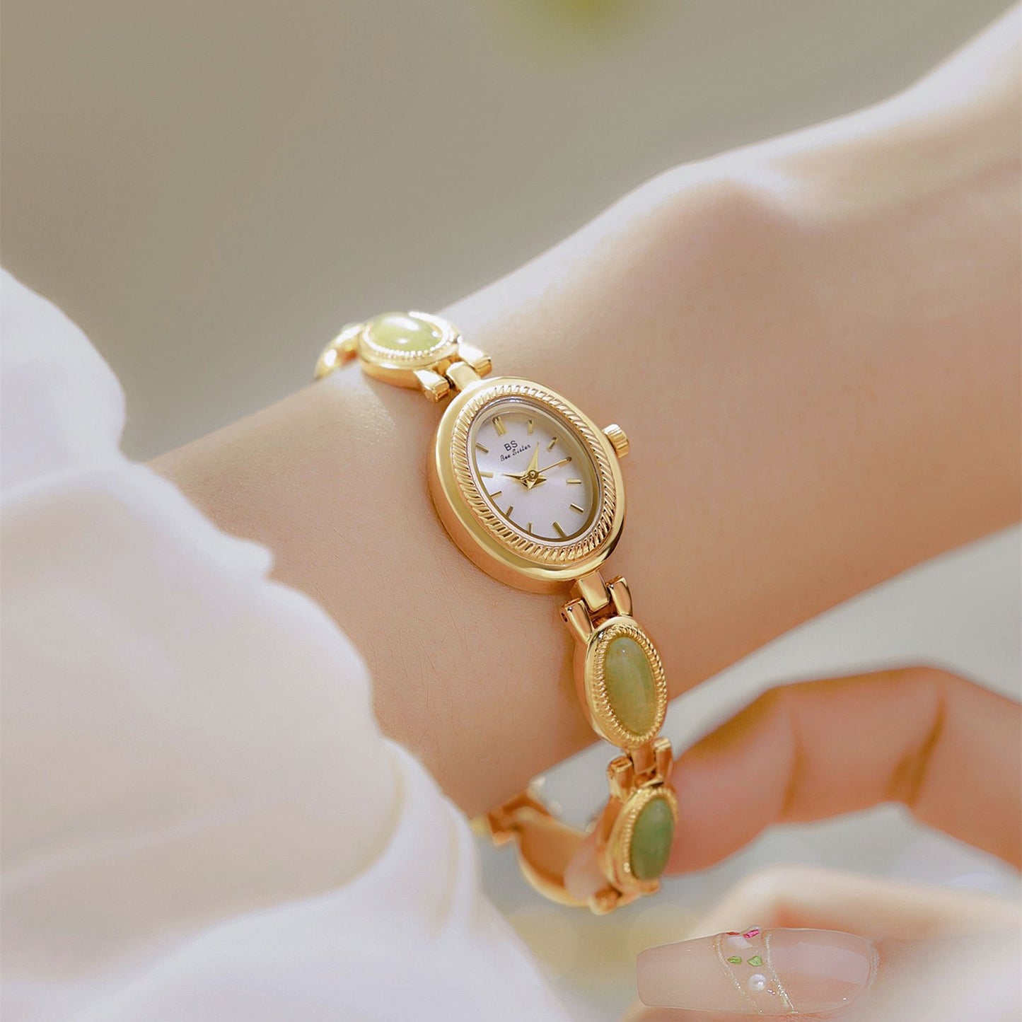 Ladies Waterproof Retro Chain Watch